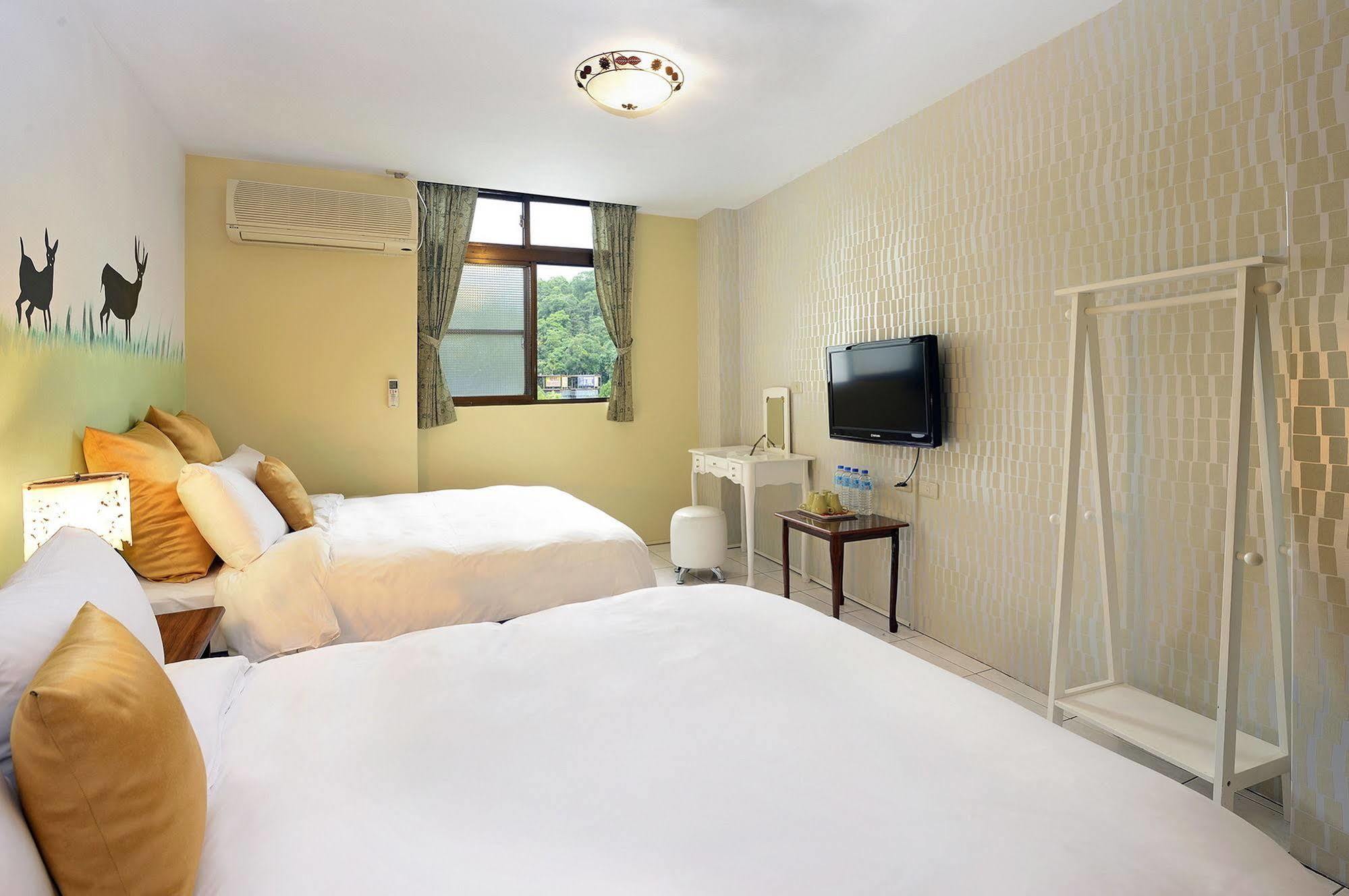 Sun Moon Lake Love Home Lake Nantou Exteriör bild